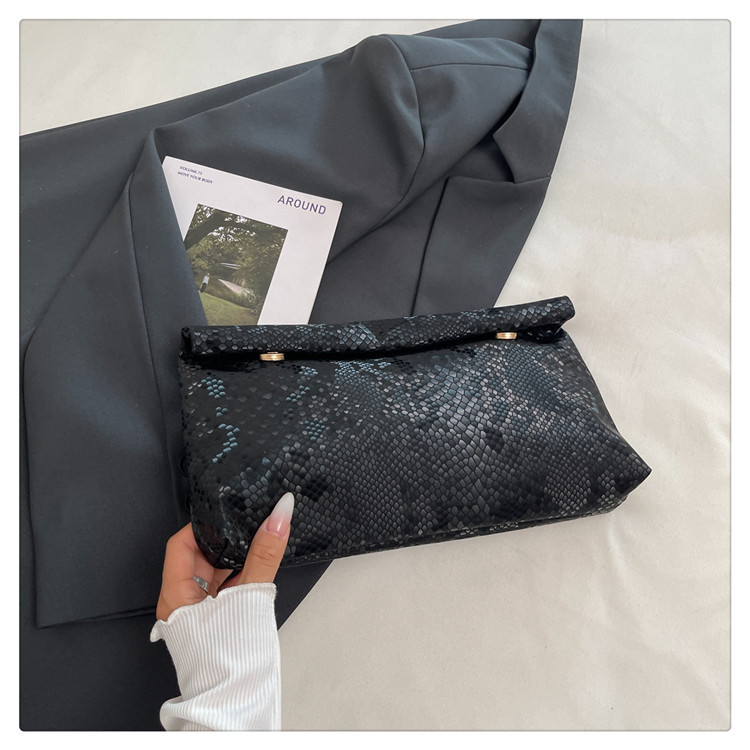 2025 verano nuevo bolso de moda personalizado de moda moda simple estilo exterior temperamento versátil sobres de alta calidad