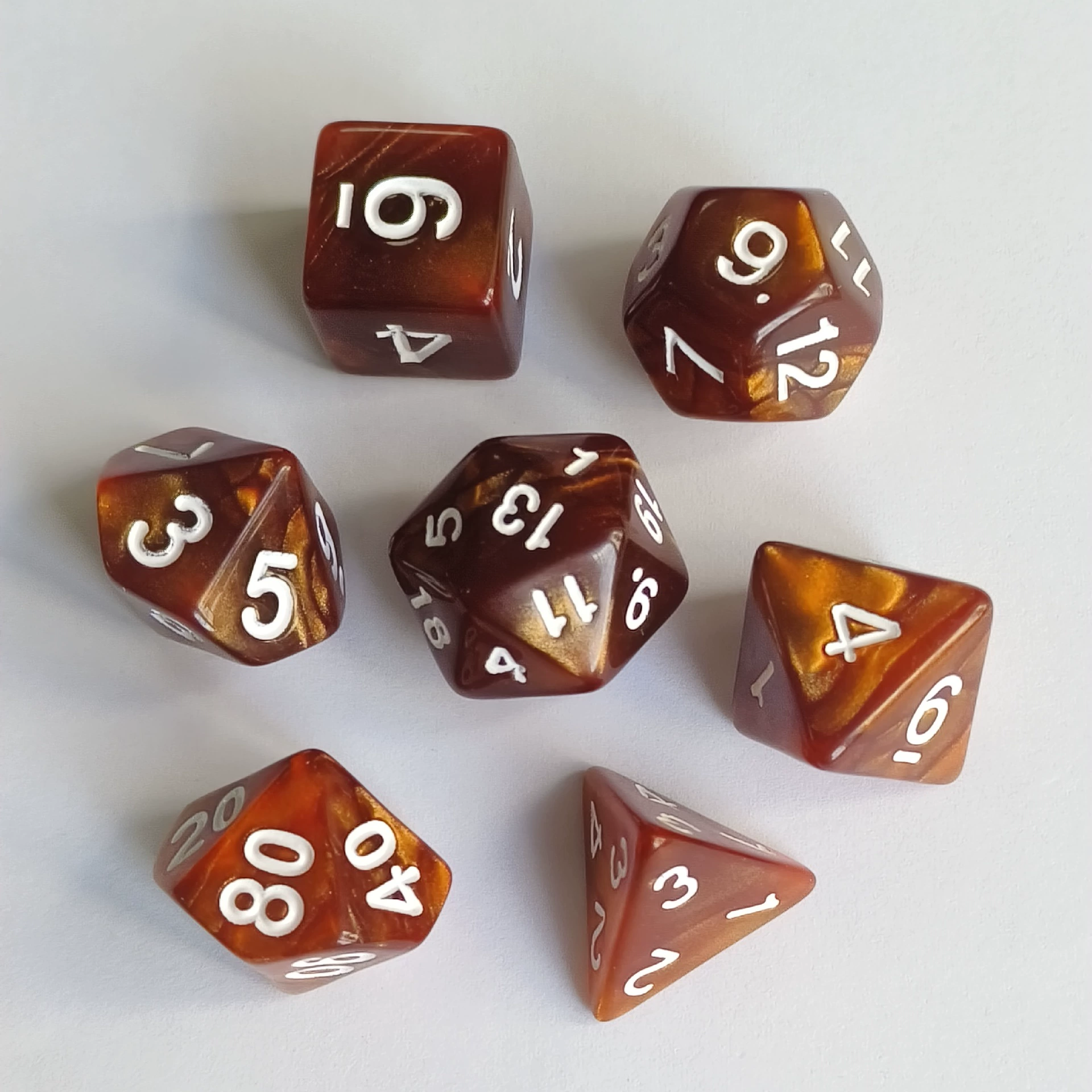Granules from pearl, set, digital dice