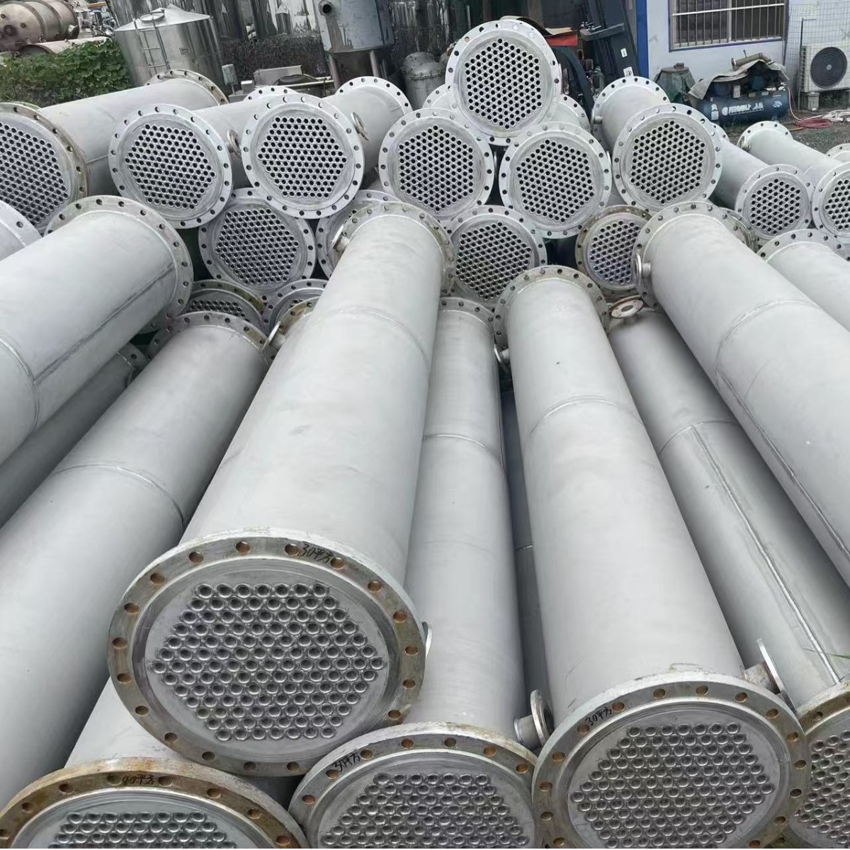 不锈钢充填式冷凝器螺旋板式冷凝设备化工制药304列管冷凝器