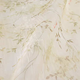 飘逸微透淡黄绿色底花卉蜻蜓印花不规则压褶做连衣裙欧根纱面料A