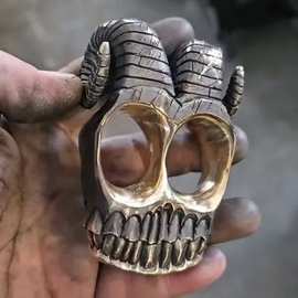 跨境新品 Handmade Ram Horn Skull Knuckles 公羊角骷髅金属指节