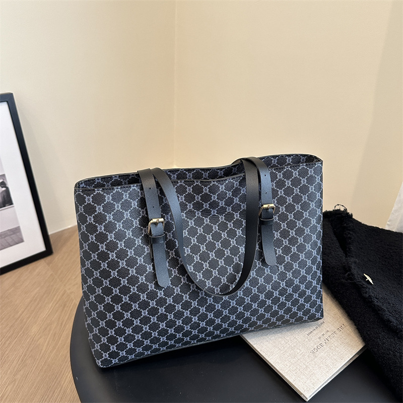 Bolso de moda simple de gran capacidad para mujeres 2024 invierno nuevo chaoto bolso de viaje de gran capacidad bolso de hombro de mano