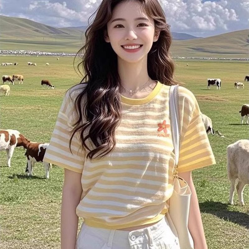 Yellow Loose Slimming Look Pure Cotton Stripesd Short-Sleeved T-Shirt for Girls, Right Shoulder Top, High-Bottom Age-Reducing Contrasting Color Bottoming Shirt