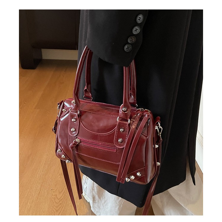 Muñeca transfronteriza bolsas de almohada de clavos de gran capacidad bolsas de mano de hombro