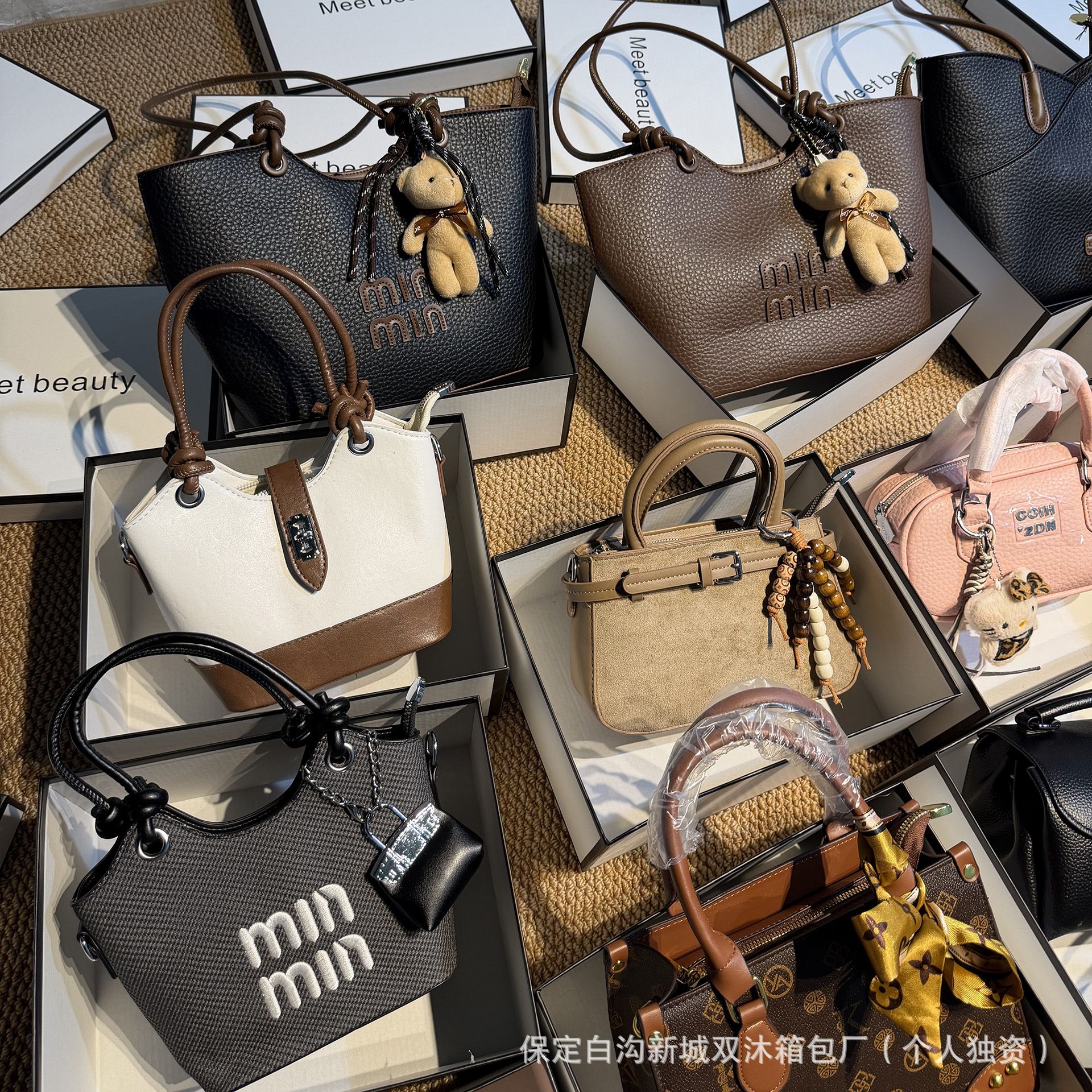 Wholesale New Mixed Batch Women's Handbags Original Packaging Assorted Styles Women's Single Shoulder Crossbody Tote Bags Fashion Versatile Influencer Bags