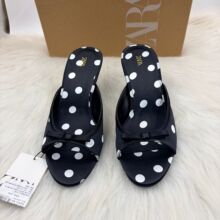 2026 summer new style polka dot black and white matching group high-heeled flat sandals women's high-heeled shoes for going out sexy women's shoes
