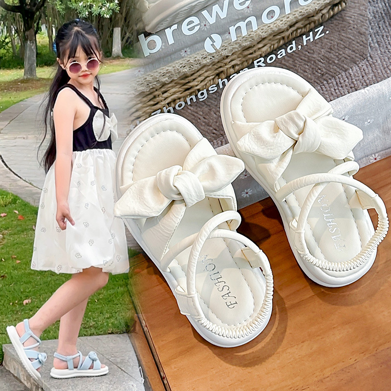 Sandálias para niñas 2026 verano nuevo niño arco de moda universal zapatos princesa zapatos de playa huecos niños image 4