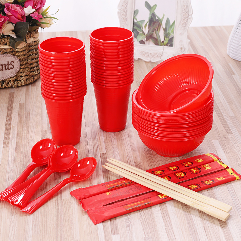 Boda de boda, boda, banquete de boda, cucharas de plástico rojas, cucharas de cubierta, cucharas desechables de plástico rojas