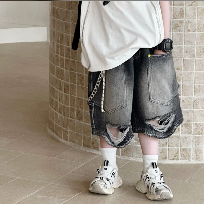 체인 찢어진 청바지