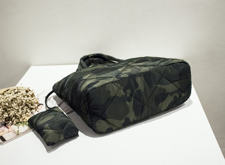 2024 New Fashion Korean Edition Space Cotton Women's Nylon Fabric Ultra Light Crossbody One Shoulder Tote Mother and_voghion.com