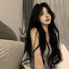 Full head wig for women with long curly hair, middle part, eight-character bangs, large waves, lazy curls, dark brown, fluffy, stylish.