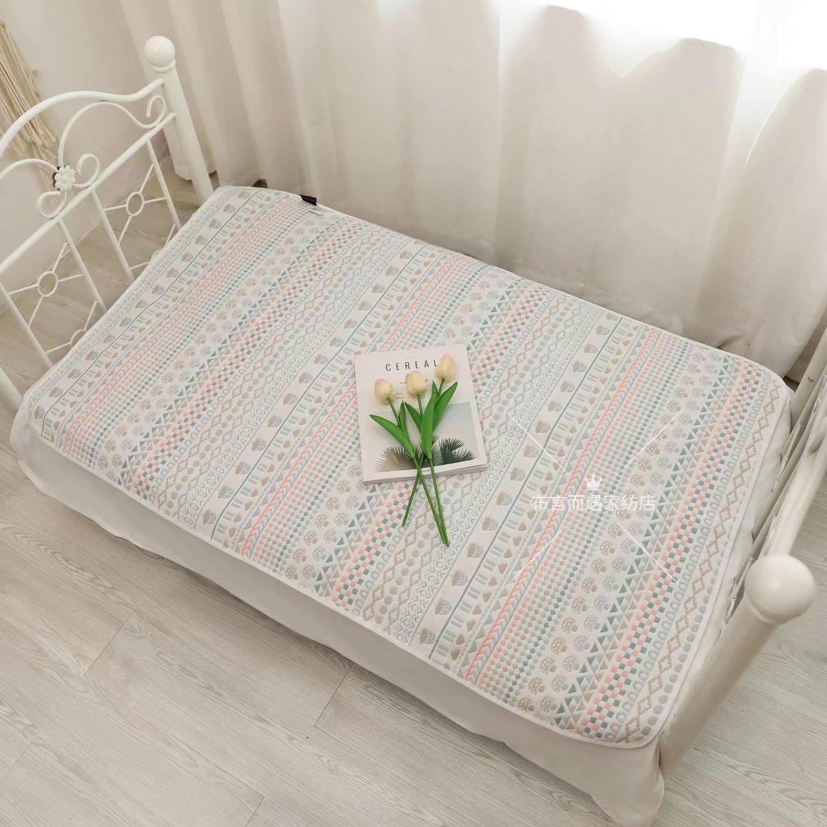 Baby's Six-Layer Gauze Soft Cooling Mat for All Seasons, Crib Sheet, Bed Cover, Maternal and Infant Grade A, Breathable, One Piece