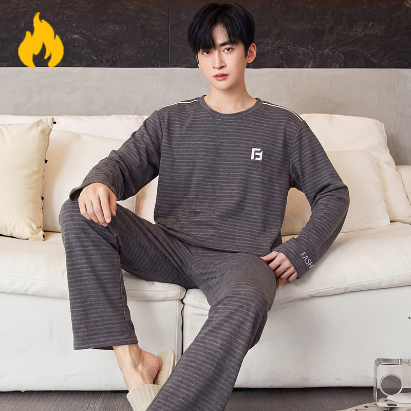 Silk and wool blend men's pajamas, 2026 autumn/winter collection, long-sleeved set, warm and casual loungewear for young men Silk and wool blend men's pajamas, 2026 autumn/winter collection, long-sleeved set, warm and casual loungewear for young men
