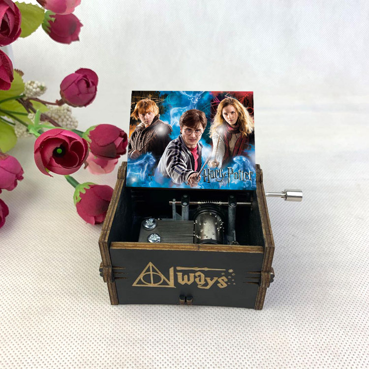 源工場ハリーポッターハイドウェイ手揺れ木製オルゴールミニオルゴールクリエイティブ誕生日プレゼント