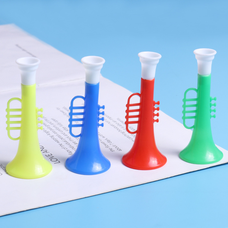 Mini cuerno pequeño juguete pequeño para niños doble festival bebé dibujos animados plástico jardín de infantes viento pequeño instrumento musical premio al por mayor