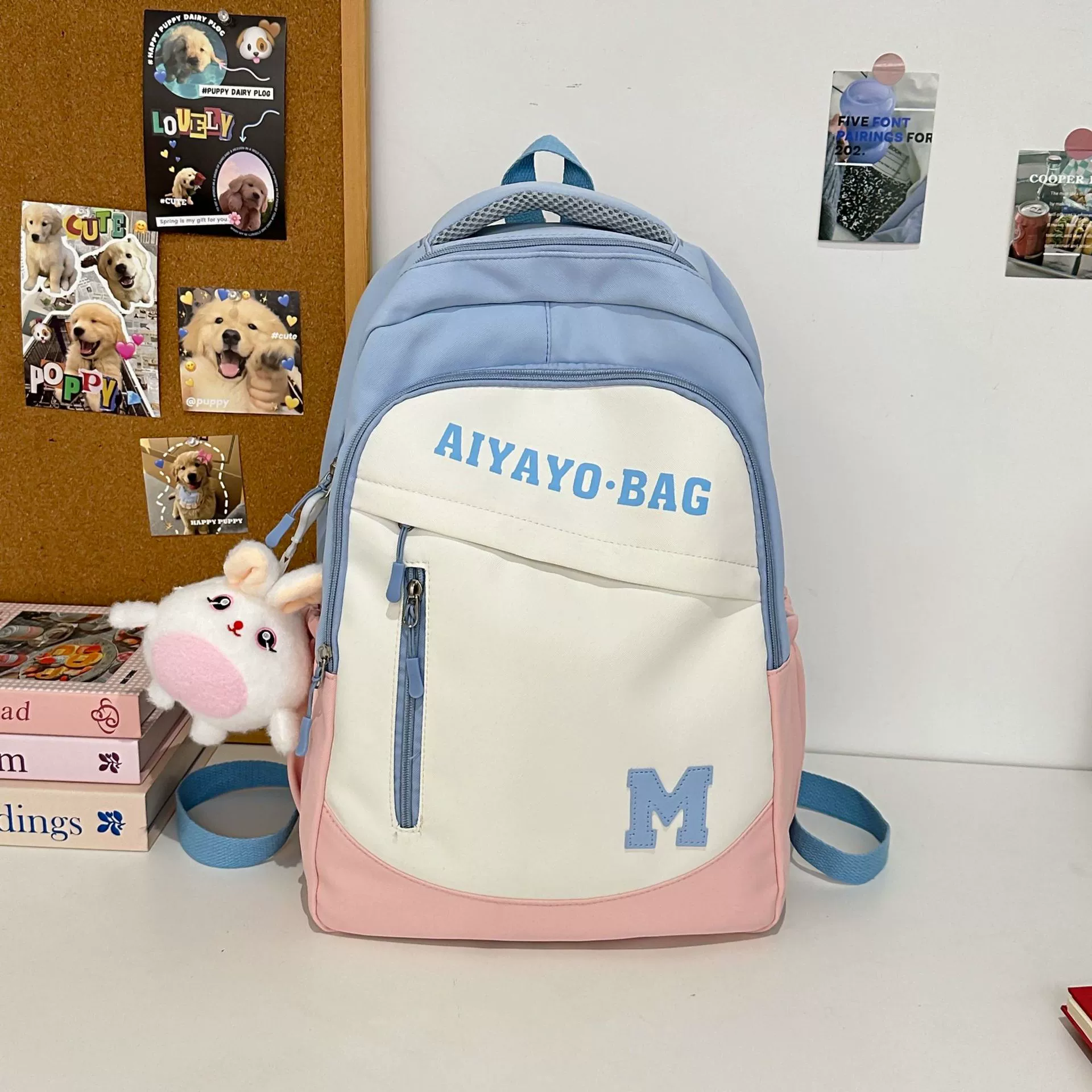 Capacious backpack, waterproof wear-resistant small school bag, simple and elegant design