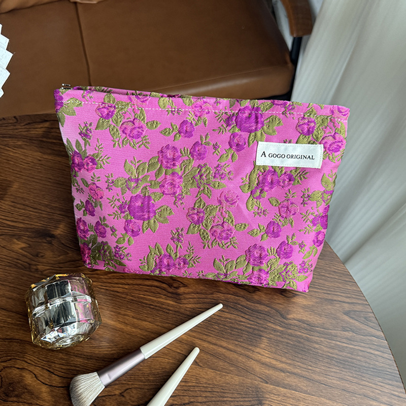 큰 사이즈. 로즈 레드 리치 꽃