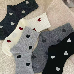High-Quality Heart Socks for Women, Mid-Calf, Autumn and Winter Style, Trendy and Versatile, Spring and Autumn, Sweat-Absorbent and Breathable, Korean Style, Mid-Calf, Gray