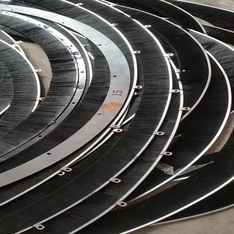 厂家直应异型毛刷条环弧形毛刷圆弧型螺旋弹簧刷片除锈尼龙丝毛刷