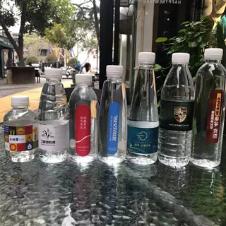 定制矿泉水小瓶装饮用纯净水设计logo企业广告婚礼活动定制水批发