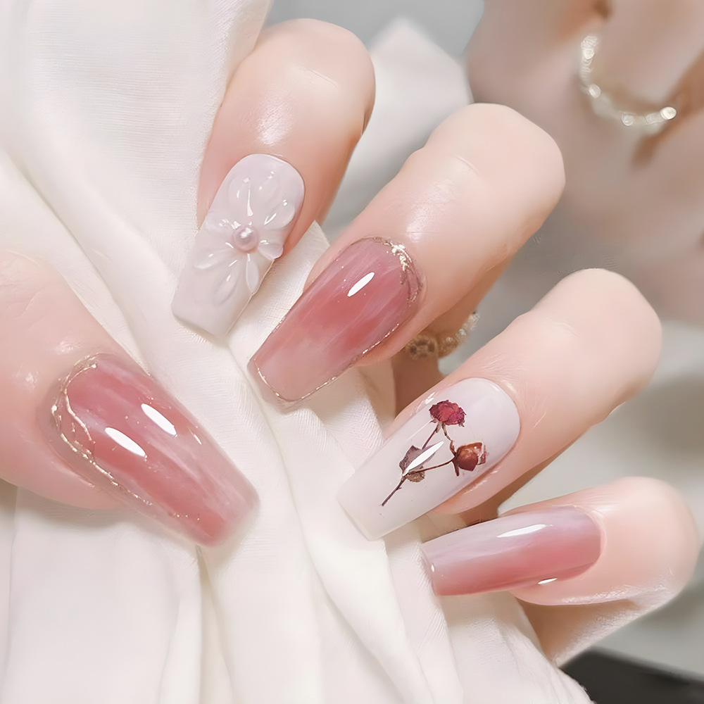 3D polvo estereoscópico rosa blanca manicure ballet manicure elegante suave perforación de uñas 24 piezas parches de uñas de oro de licor