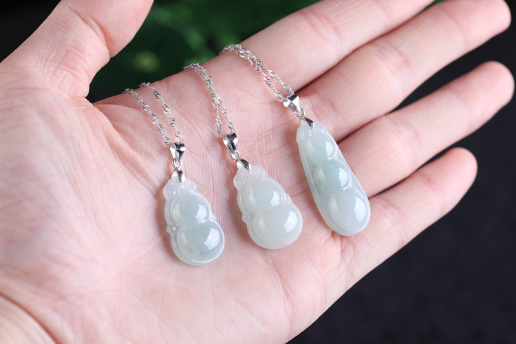 030103064翡翠葫芦吊坠项链. (10)