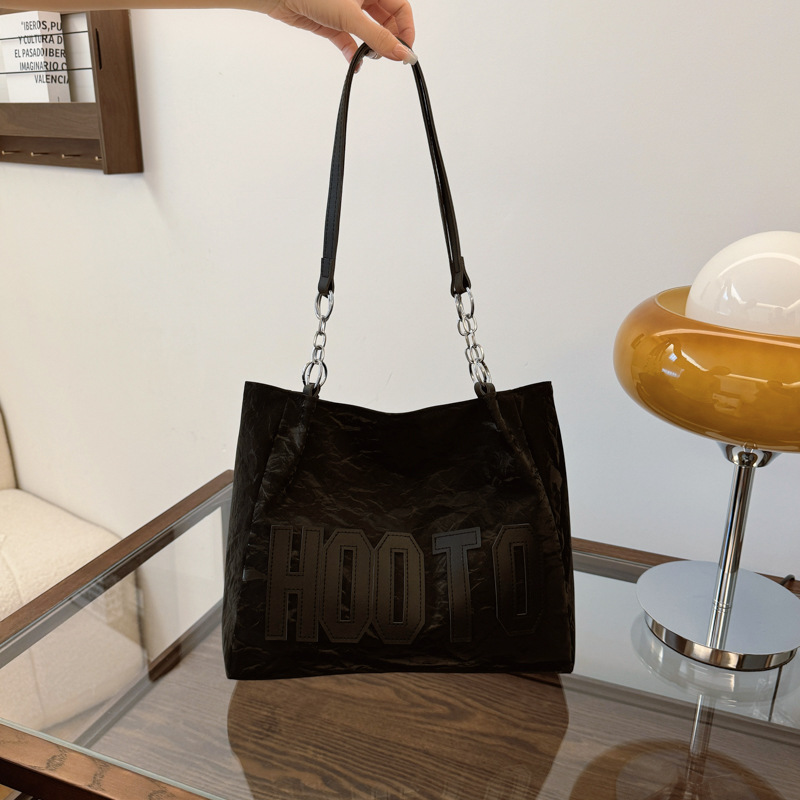 Bolsa de gran capacidad para mujeres otoño y invierno versátil 2024 nueva bolsa de compras de hombro casual simple de viaje al trabajo bolsa de mano