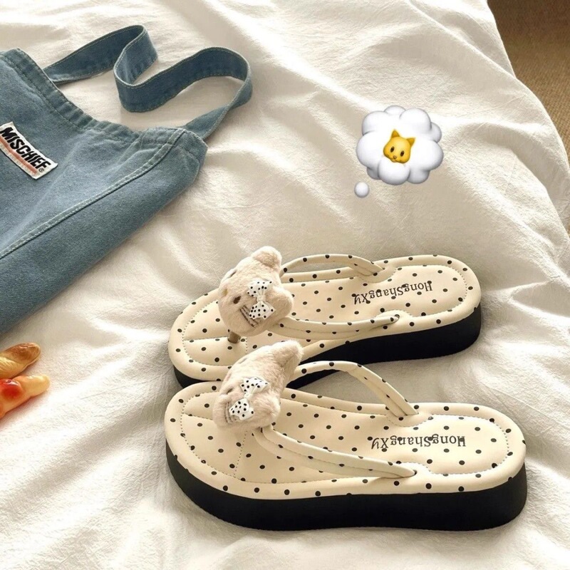 Polka Dot Kt Cat Thick-Soled Flip-Flops for Women, Summer Outdoor Wear, Height-Increasing, Non-Slip, Soft-Soled Thong Sandals for the Beach Polka Dot Kt Cat Thick-Soled Flip-Flops for Women, Summer Outdoor Wear, Height-Increasing, Non-Slip, Soft-Soled Thong Sandals for the Beach