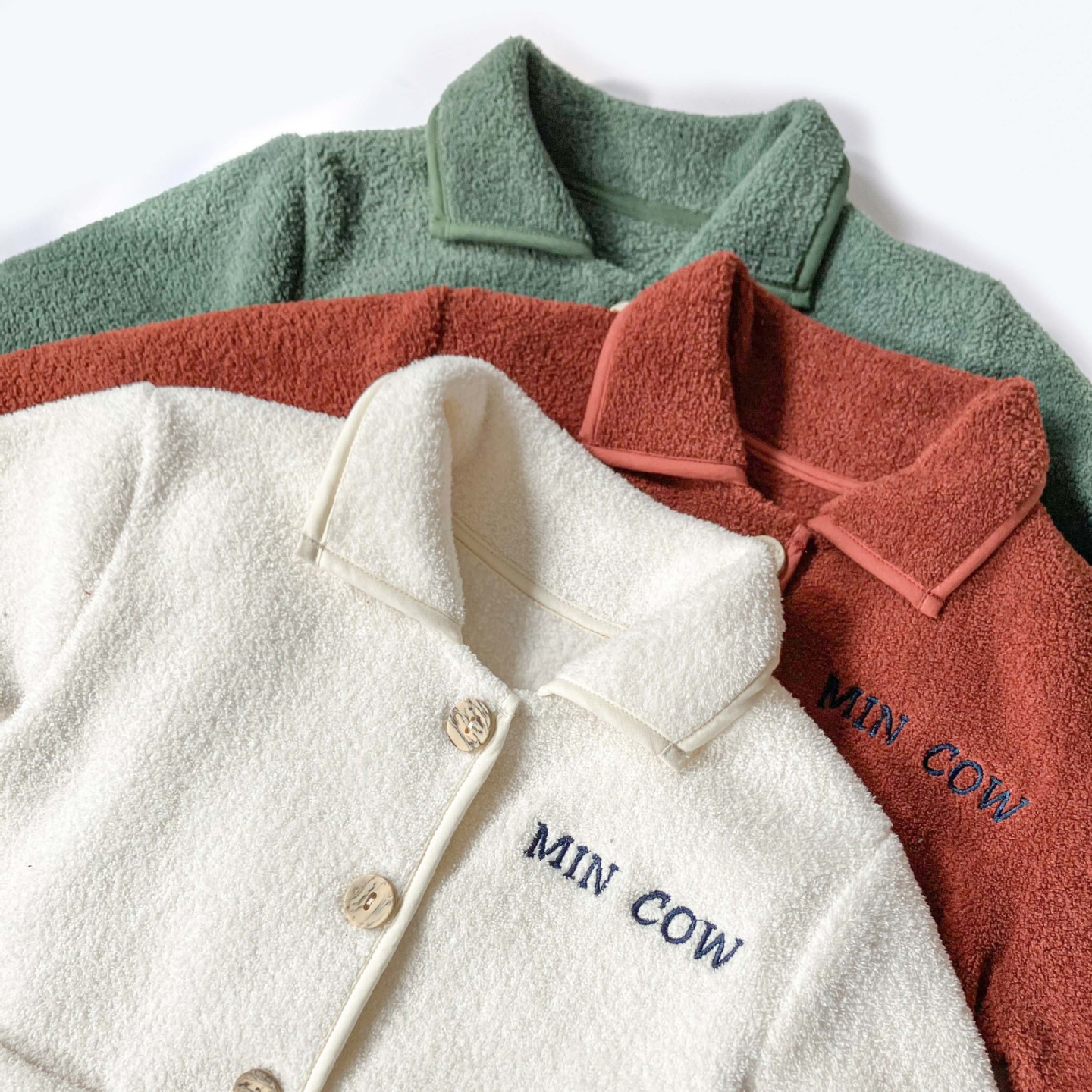 Conjunto de ropa infantil para otoño e invierno 2024, chaqueta cálida y gruesa para niñas, elegante abrigo de algodón para niños, conjunto de dos piezas.