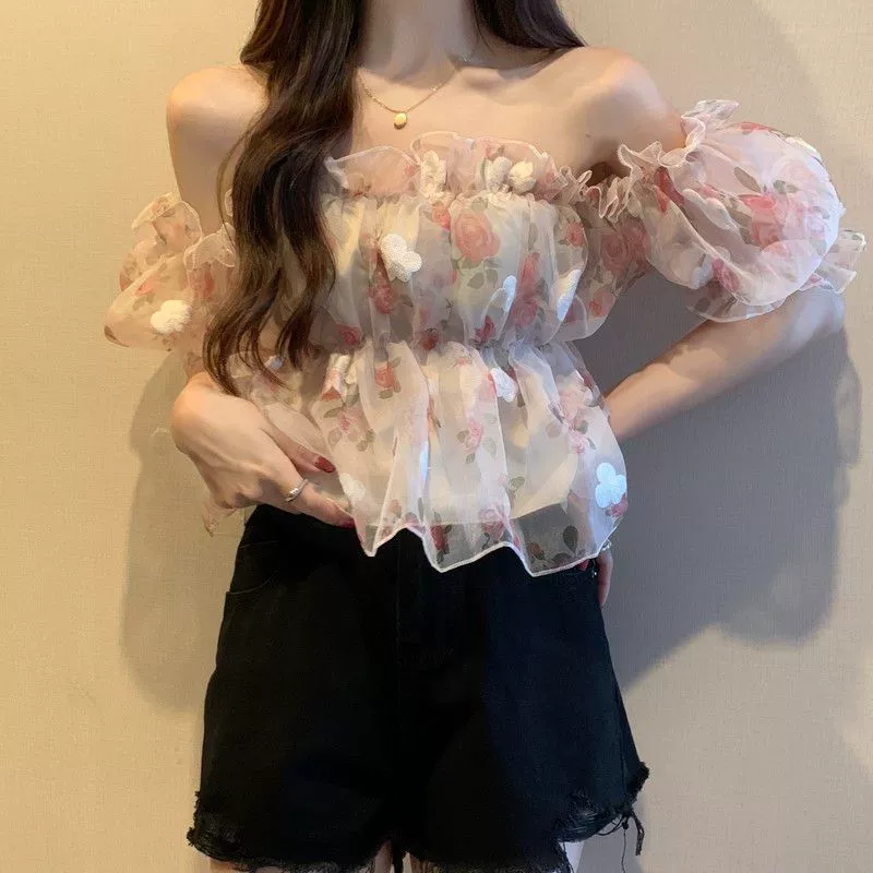 Женская летняя шифоновая блузка с вышивкой, пышным рукавом и одним плечом, для внешней торговли, 2025 года, стройнящая и милая.