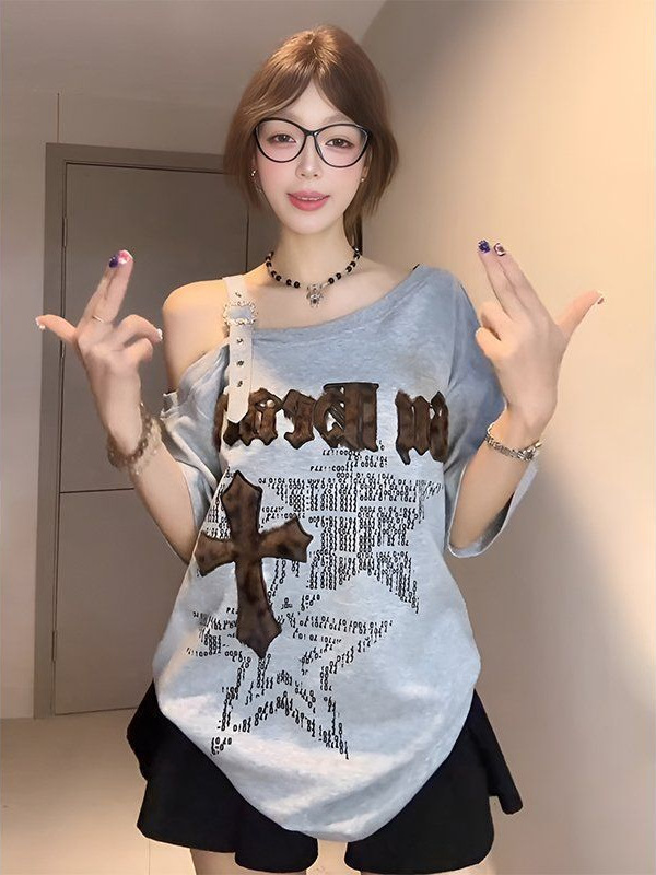 アメリカンスタイルのオフショルダー半袖Tシャツ女性用2025新しい夏甘くてクールなホットガールデザインニッチルーズオフショルダートップ|undefined