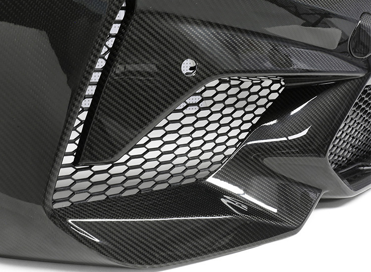 Suitable for BMW F87 M2C dry carbon fiber front bumper, rear bumper body kit, M2 Thunder Edition carbon fiber body kit