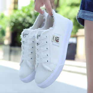 2025 New Spring and Autumn Canvas Shoes Female Students Korean Flat Breathable Casual Sneakers All-match plus size White Shoes