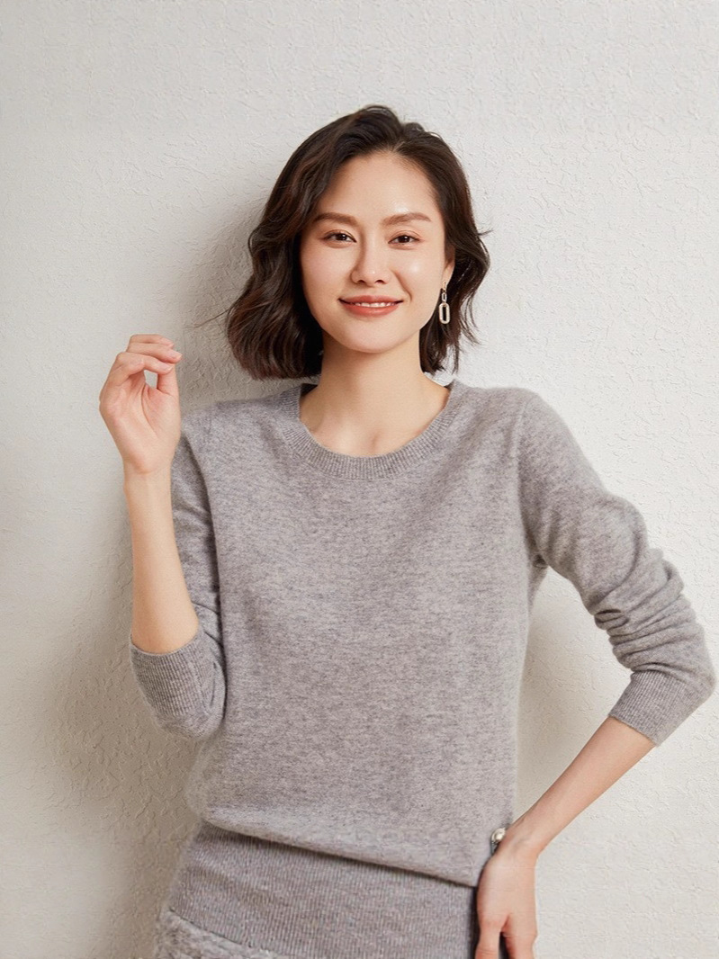 (Wholesale), demi-season thin knitted base body-friendly sweater with a round collar, oversize 2