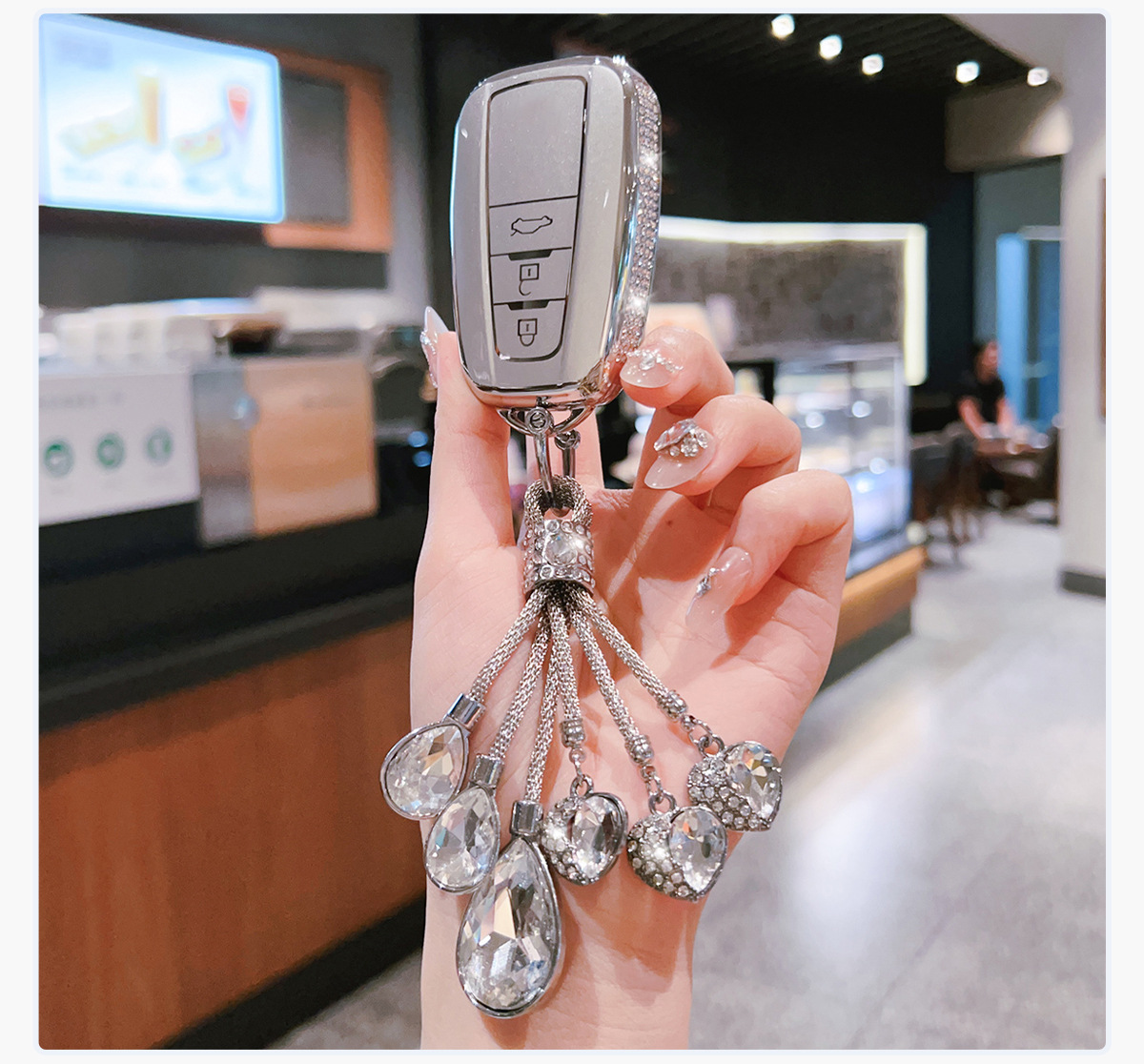 Suitable for 26 Toyota Camry Key Covers, 9Th Generation Special 2025 Men's and Women's Shell Dual Engine 16 Buckle Car Bags