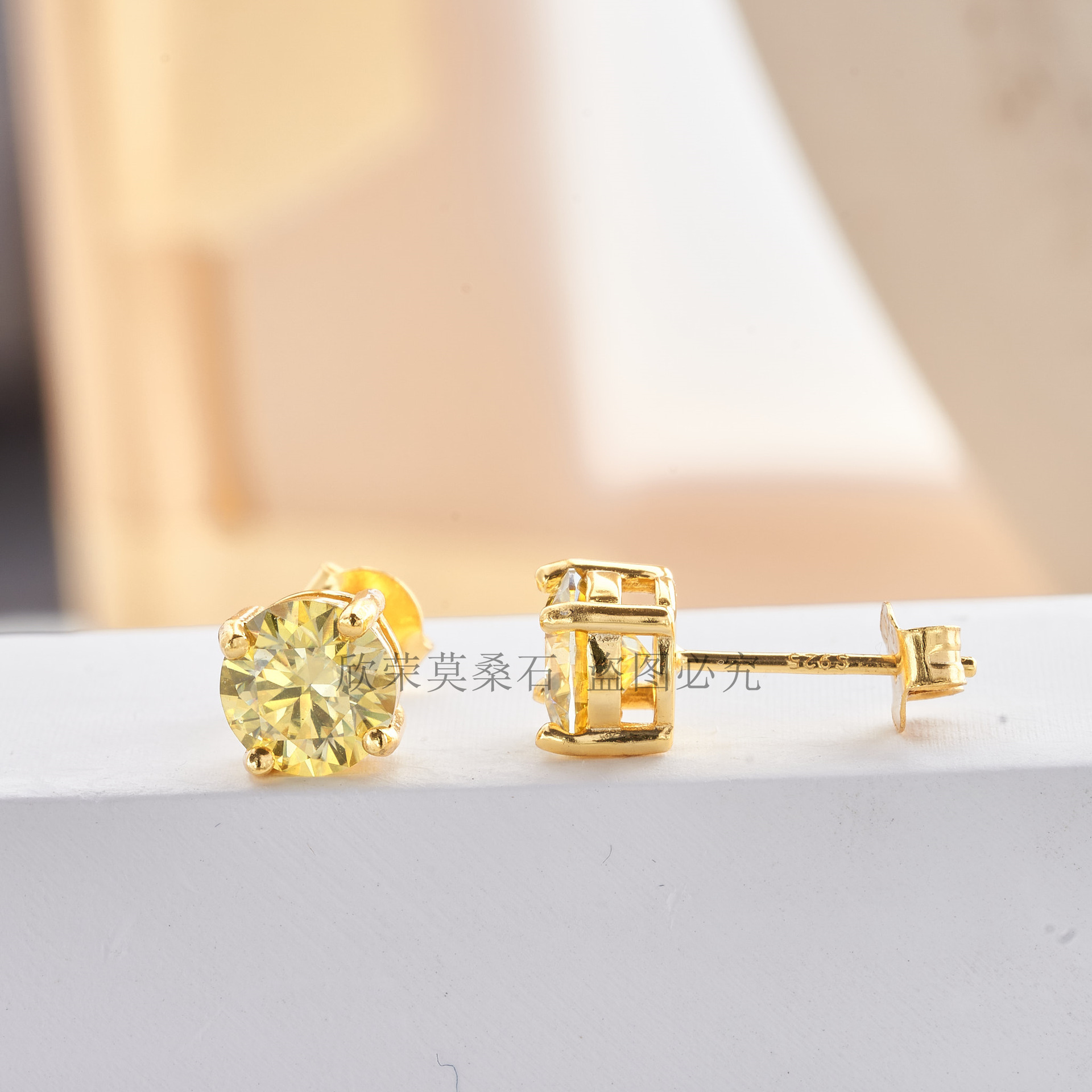 1CTX2 pernos de piedra de moissanita amarillo limón con certificado GRA cabeza de toro pernos de piedra de moissanita se pueden medir con un bolígrafo de plata S925