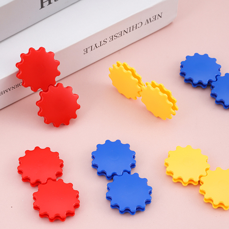 Nuevo giroscopio de dedo transfronterizo girar le creativo girar engranajes giroscopio de dedos juguetes de descompresión al por mayor