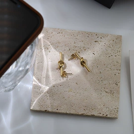 项链;耳环;戒指