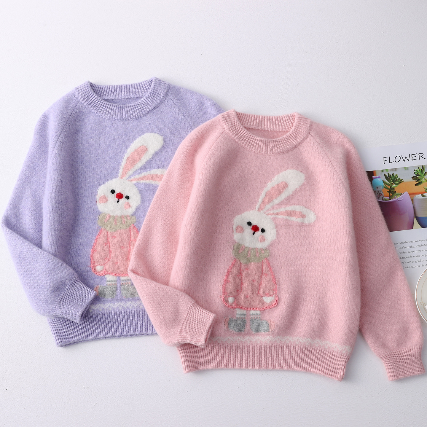 Handmade cartoon rabbit thick wool sweater for girls, new autumn and winter style, round neck pullover sweater for medium and large children, base layer sweater
