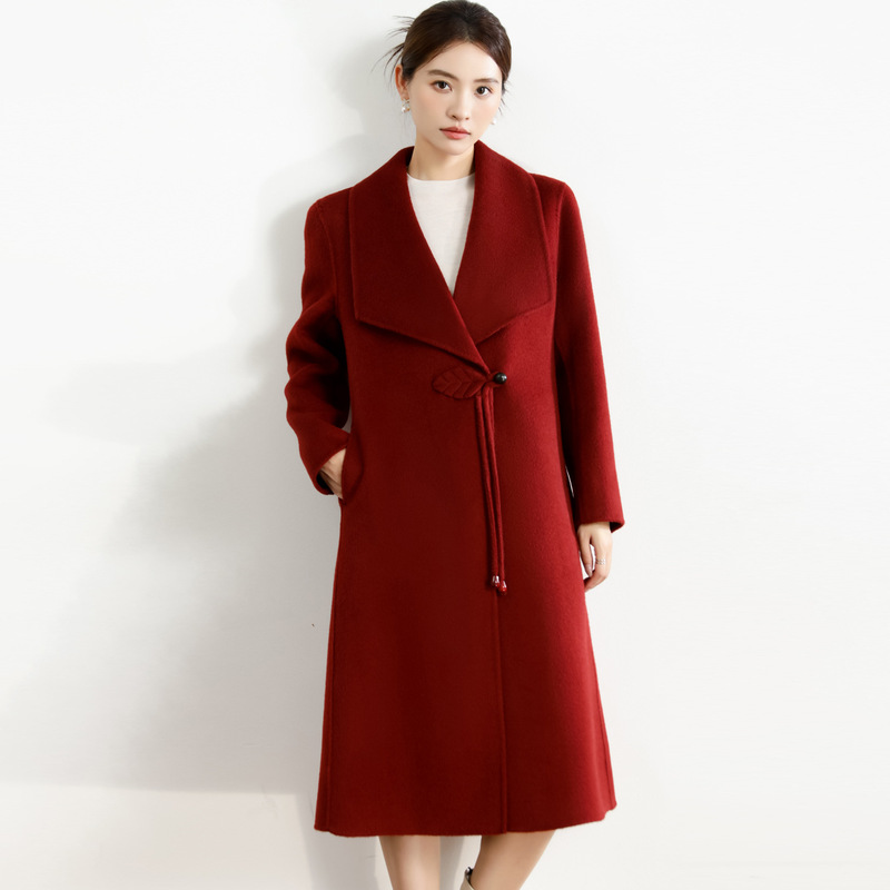 Red Double-Sided Cashmere Outwear for Women, Mid-Length Autumn and Winter New Style, Wedding and Festive Elegant, Middle-Aged Women's Woolen Outwear Red Double-Sided Cashmere Outwear for Women, Mid-Length Autumn and Winter New Style, Wedding and Festive Elegant, Middle-Aged Women's Woolen Outwear