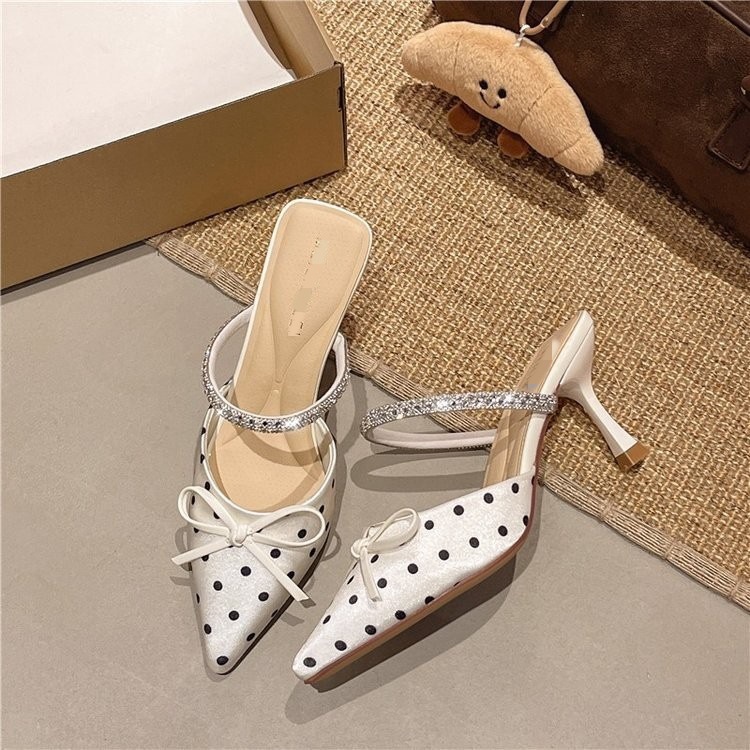 El punto de onda francés cabeza aguda y cabeza media zapatillas para mujeres verano 2026 nuevo estilo de moda no se cansa de tacones delgados zapatillas