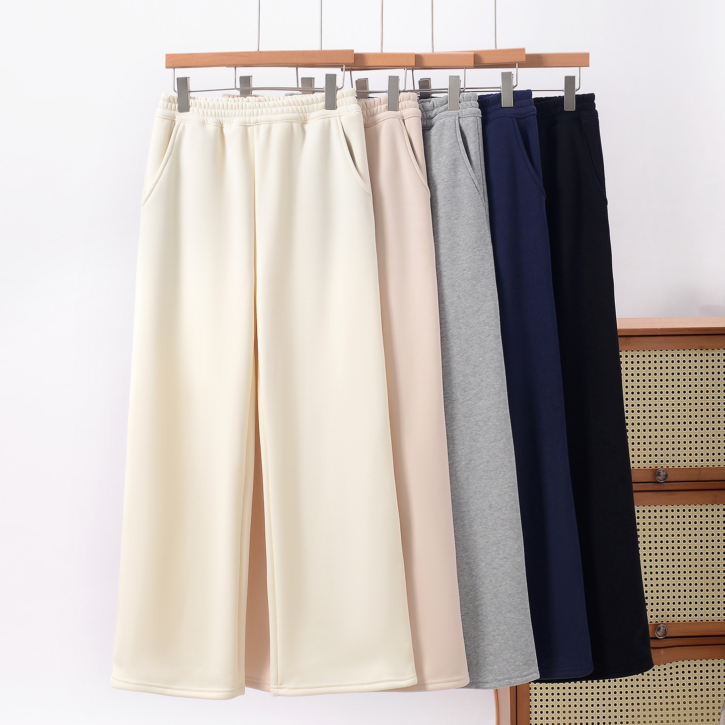 秋冬加厚一体绒窄版阔腿裤女高腰百搭休闲卫裤遮肉显瘦保暖直筒裤