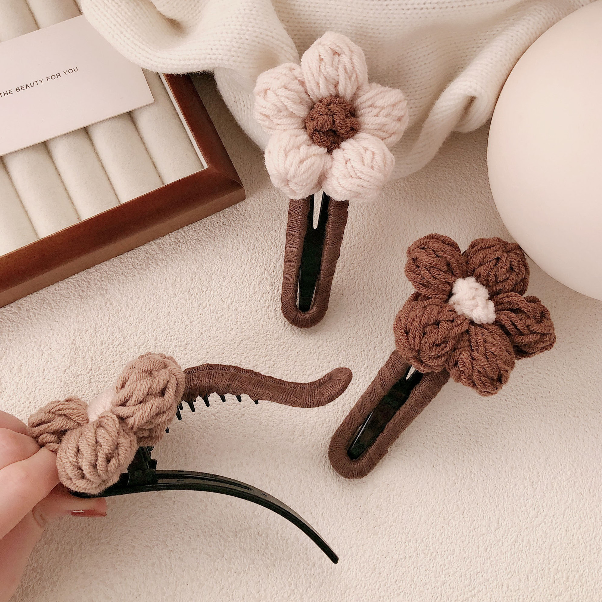 Otoño y invierno flores de peluche clip de cabello de cabeza de mujer clip de cabello de alta sensación clip de boca de pato clip de tiburón adornamiento