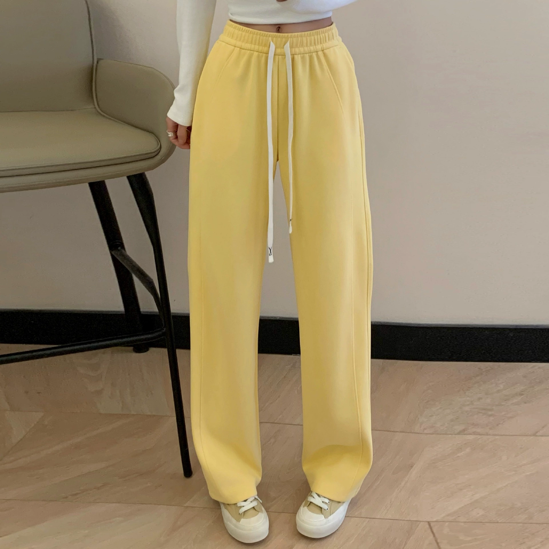 Весенние широкие брюки с высокой талией для женщин, повседневные, универсальные, модные спортивные штаны, большие размеры, подтягивающие бедра, утягивающие, прямые.