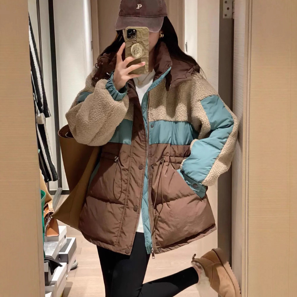 2025冬季羊羔毛拼接鹅绒服女抽绳收腰白鹅绒加厚外套撞色中长款