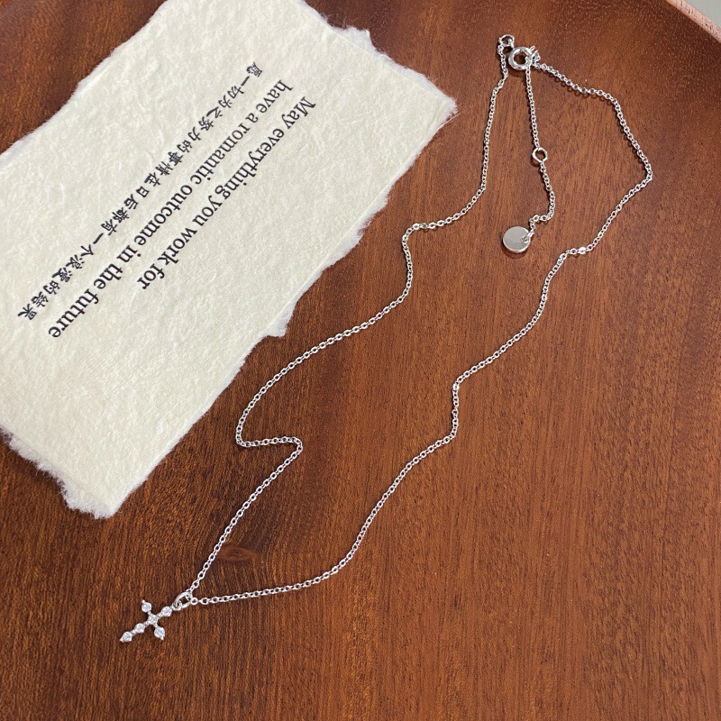 Korean Niche Designer Silver Zircon Cross Necklace for Women, Light Luxury, Exquisite, Fashionable, High-End Clavicle Chain Korean Niche Designer Silver Zircon Cross Necklace for Women, Light Luxury, Exquisite, Fashionable, High-End Clavicle Chain