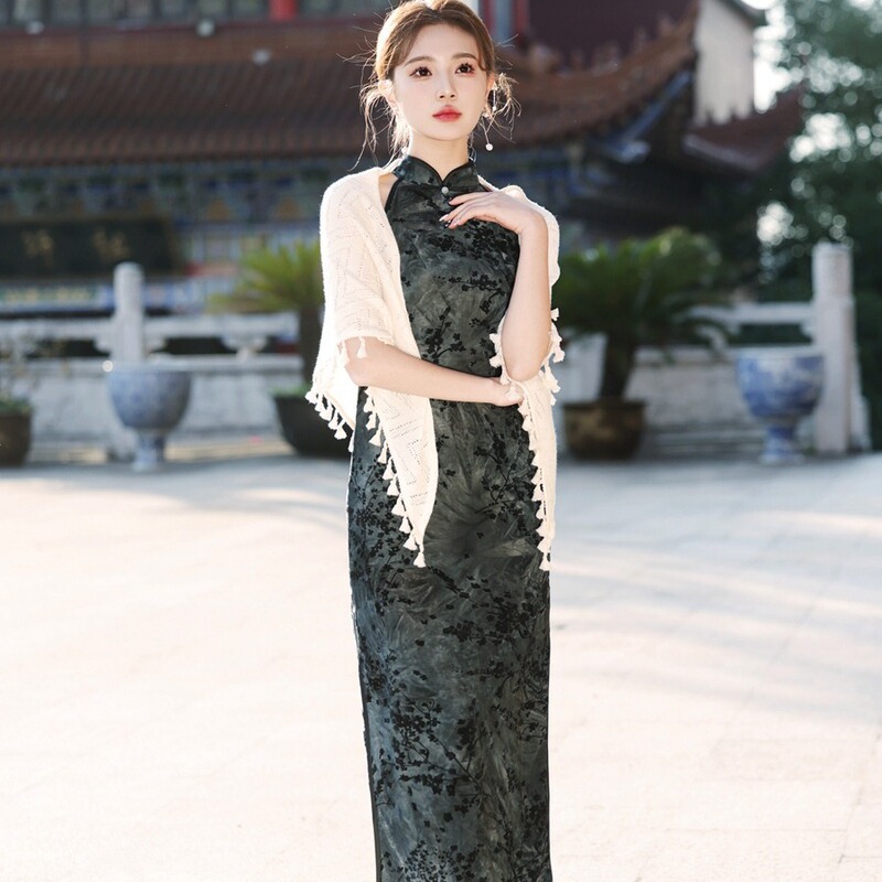 Beizhiyun spring and summer new Chinese cheongsam Black gray halter flocking milk silk sheath dress