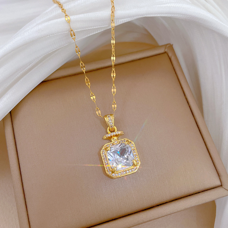 【 Titanium Steel 】 Perfume full diamond fashion, light luxury style, luxurious quality, full diamond necklace, versatile for women, collarbone chain, titanium steel chain pic 14