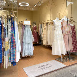 广州十三行夏季高品质连衣裙上衣杂款工厂实体直播一手货源批发