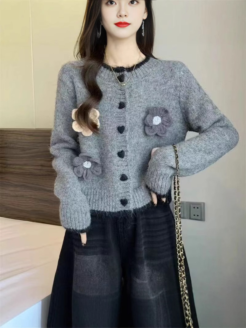 2025 otoño y invierno nuevo estilo coreano tridimensional gancho flor de punto Cardigan amor botón suéter retro chaqueta de chaqueta de comercio exterior mujeres image 5